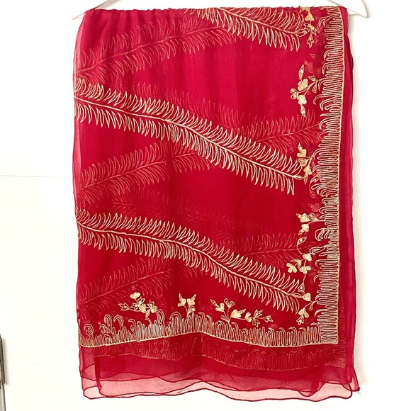 Vintage embroidered Indian scarf - Picture 2 of 6